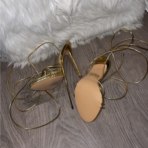 FASHION NOVA | Gold Heels - Picture 6 of 6
